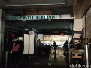Imbas Kebakaran, Blok M Square dan Banyak Toko Ditutup Imbas Kebakaran, Blok M Square dan Banyak Toko Ditutup