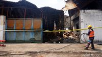 Kondisi Terkini Gudang Tiner di Kalianak Surabaya Usai Terbakar Hebat