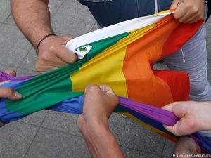 Nasib LGBTQ di Rusia Sejak Digolongkan sebagai Ekstremis