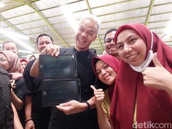 Kunjungi Pabrik Rokok di Bantul, Ganjar Dapat Pesan dari Pegawai Difabel