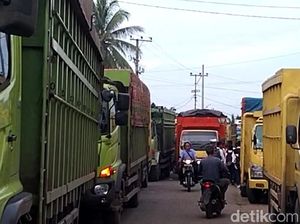 Pemprov Jambi Optimalkan Jalur Sungai Meski Jalur Darat Batu Bara Dibuka Pemprov Jambi Optimalkan Jalur Sungai Meski Jalur Darat Batu Bara Dibuka