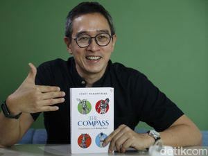Pesan Henry Manampiring Buat Kamu yang Mau Jadi Penulis, Simak Yuk! Pesan Henry Manampiring Buat Kamu yang Mau Jadi Penulis, Simak Yuk!