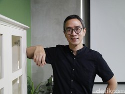 Henry Manampiring Ungkap Sulitnya Menulis Fiksi, Ibarat Menaklukkan Puncak Gunung