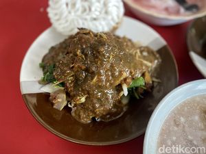 Menebus Kangen Rujak Cingur dan Es Kolak Racikan Bu Sri yang Legendaris