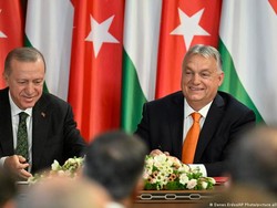 Saling Beri Hadiah, Turki-Hungaria Janjikan Kemitraan Lebih Erat