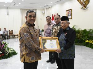 Gerindra Dapat Penghargaan dari KIP, Muzani Banggakan Konsistensi Prabowo