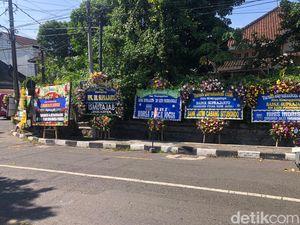 Suasana Rumah Duka Eks Dirut BRI Suprajarto di Jogja Suasana Rumah Duka Eks Dirut BRI Suprajarto di Jogja