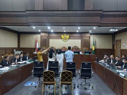 Terungkap Tas hingga Mobil Mewah di Pusaran Kasus Suap Urus Perkara MA