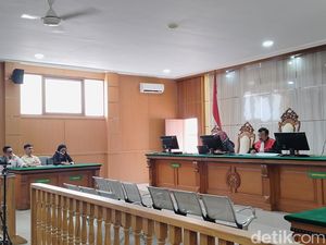 Hakim Tolak Praperadilan 3 Tersangka Pembunuhan Ibu-Anak Subang Hakim Tolak Praperadilan 3 Tersangka Pembunuhan Ibu-Anak Subang
