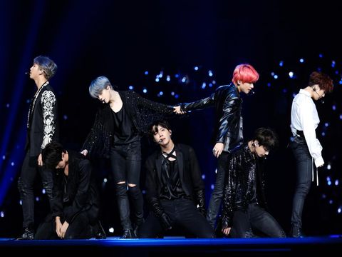 Serial dokumenter BTS Monuments: Beyond The Star (2023). (HYBE/KIm Taeseong via Disney+ Hotstar)