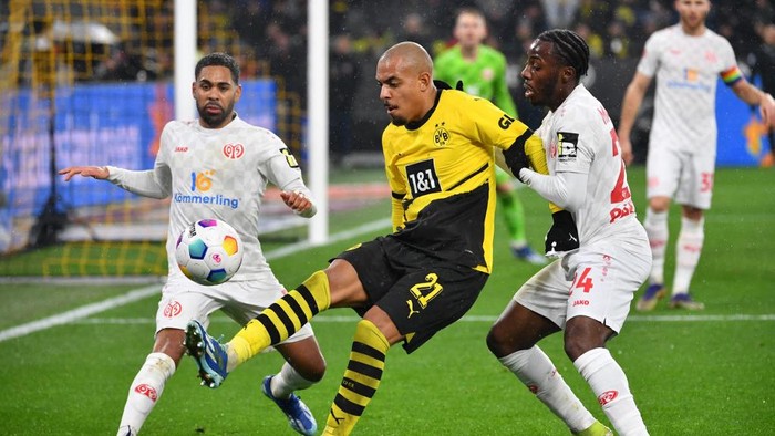 Dortmund dan Mainz bermain imbang 1-1