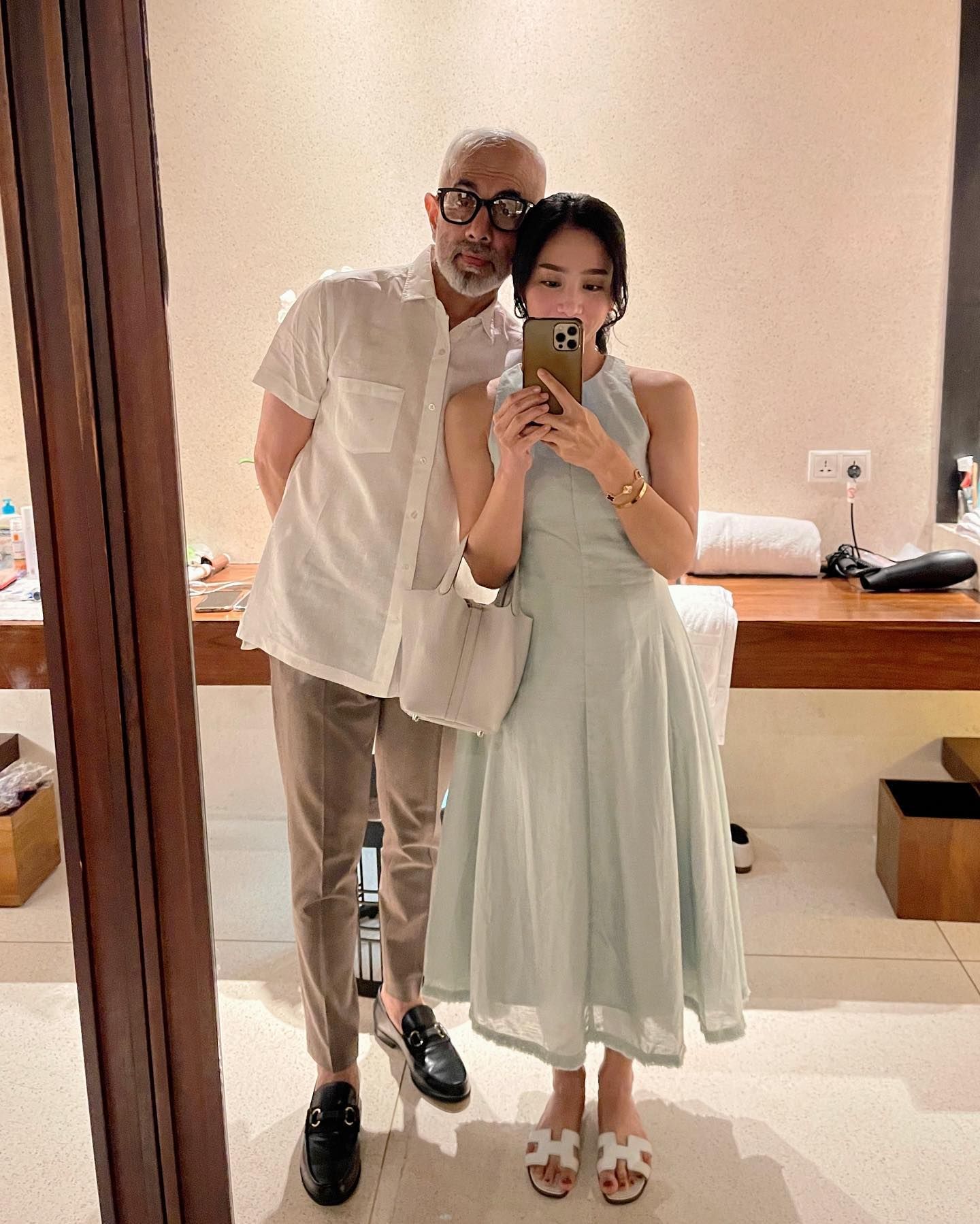 Bunga Zainal dan Suami