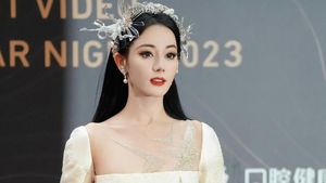 Transformasi Dilraba Dilmurat, Artis Keturunan Uyghur yang Cantik Sejak Bayi