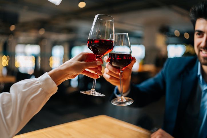 Efek samping anggur merah Minum Red Wine Disebut Picu Sakit Kepala, Peneliti Temukan Penyebabnya