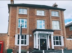 Siap-siap Diomeli! Sukses dengan Kedai Marah-marah, Karens Diner Buka Hotel