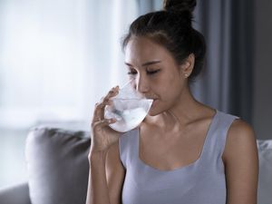 Apakah Setelah Imsak Masih Boleh Minum? Ini Dalil dan Penjelasannya Apakah Setelah Imsak Masih Boleh Minum? Ini Dalil dan Penjelasannya
