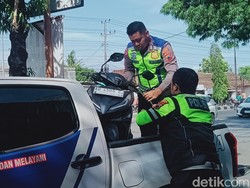 2 ABG Boncengan Tabrak Pohon di Jalan Solo-Jogja, 1 Orang Tewas