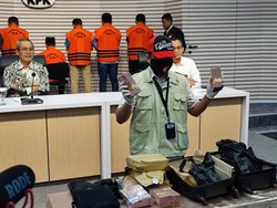 KPK Sita Duit Cash Rp 725 Juta Saat OTT Gubernur Maluku Utara