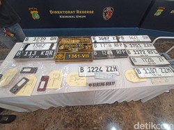 Pelat Nomor Palsu ZZ Harganya Ratusan Juta, yang Pakai Mobil Miliaran