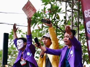 Mahasiswa di Jambi Gelar Aksi Mimbar Demokrasi Mahasiswa di Jambi Gelar Aksi Mimbar Demokrasi