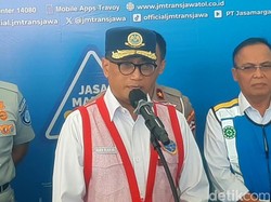Tinjau Tol Japek, Menhub Pastikan Kelancaran Arus Lalin Saat Nataru