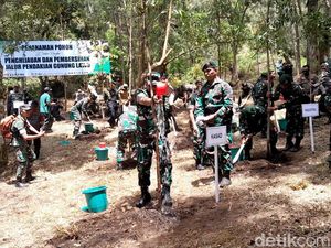 KSAD Jenderal Maruli Usulkan Pendaki Gunung Lawu Wajib Tanam Pohon KSAD Jenderal Maruli Usulkan Pendaki Gunung Lawu Wajib Tanam Pohon