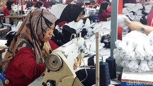 Potret Pabrik Sarung Tangan di Sleman Langganan Nike hingga Militer Eropa