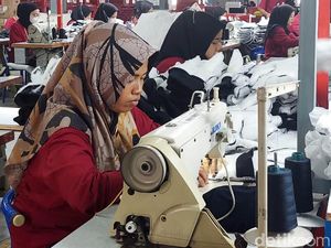 Potret Pabrik Sarung Tangan di Sleman Langganan Nike hingga Militer Eropa