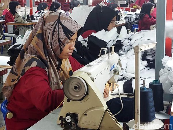 Potret Pabrik Sarung Tangan di Sleman Langganan Nike hingga Militer Eropa