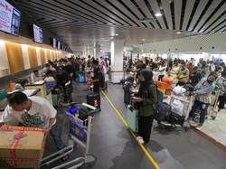 Puncak Arus Balik di Bandara Juanda, Jumlah Penumpang Capai 54 Ribu Orang