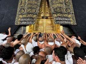 Polemik Umrah Backpacker, MUI : Boleh, tapi Jangan Tinggal di Masjid Polemik Umrah Backpacker, MUI : Boleh, tapi Jangan Tinggal di Masjid