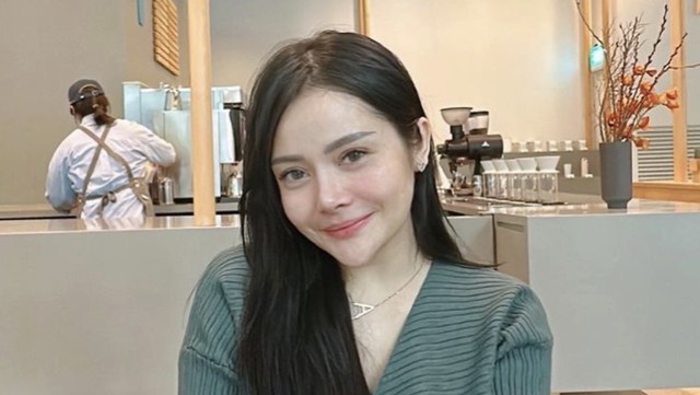 Highlight Dunia Hiburan InsertLive : Ngaku Pernah Dibaptis, Apa Agama Mawar AFI?