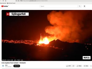 Saat Letusan Merapi-Muntahan Magma Jadi Tontonan Live di Islandia