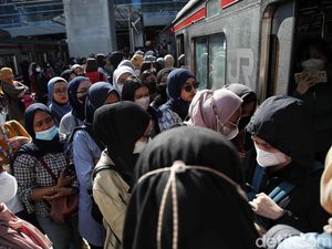 KAI Commuter Sebut Okupansi KRL Belum Sampai 50%, tapi...