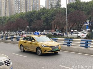 Cerita Ferrari Kuning, Taksi di Chongqing yang Bisa Lebih Cepat dari Aplikasi GPS