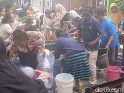 Air PDAM Mampet Hampir 2 Minggu, Warga Cerme Gresik Menjerit