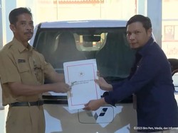 Wujud Wuling Air ev dari Jokowi untuk SMKN 1 Kedungwuni Pekalongan