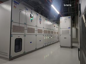 Percepat Target Emisi Nol, PLN Serahkan REC ke Perusahaan Data Center