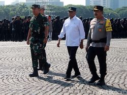 Momen Budi Karya dan Heru Budi Cek Kesiapan Pasukan Operasi Lilin