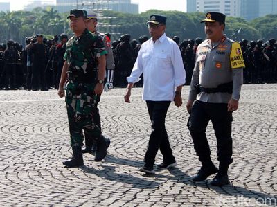 Momen Budi Karya dan Heru Budi Cek Kesiapan Pasukan Operasi Lilin