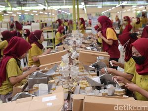 Jutaan Pekerja Terancam PHK Gara-gara Aturan Kemasan Rokok Polos