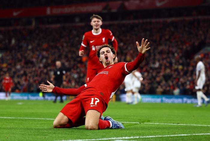 Soccer Football - Carabao Cup - Quarter Final - Liverpool v West Ham United - Anfield, Liverpool, Britain - December 20, 2023 Liverpool's Curtis Jones celebrates scoring their fifth goal REUTERS/Molly Darlington NO USE WITH UNAUTHORIZED AUDIO, VIDEO, DATA, FIXTURE LISTS, CLUB/LEAGUE LOGOS OR 'LIVE' SERVICES. ONLINE IN-MATCH USE LIMITED TO 45 IMAGES, NO VIDEO EMULATION. NO USE IN BETTING, GAMES OR SINGLE CLUB/LEAGUE/PLAYER PUBLICATIONS.