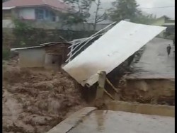 Banjir Bandang Landa Solok, BPBD: Rumah, Jembatan hingga Areal Pertanian Rusak