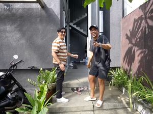 8 Potret Rumah Ditto & Ayudia Bing Slamet di Bali, Megah Berpintu 7 Meter 8 Potret Rumah Ditto & Ayudia Bing Slamet di Bali, Megah Berpintu 7 Meter