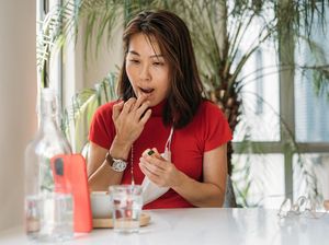 5 Lip Oil dari Brand Lokal untuk Atasi Bibir Kering Saat Puasa 5 Lip Oil dari Brand Lokal untuk Atasi Bibir Kering Saat Puasa