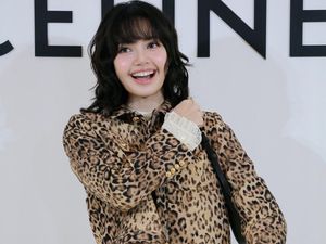 Viral Rumor Lisa BLACKPINK Bintangi The Walking Dead, Dipicu Cocoklogi Ini Viral Rumor Lisa BLACKPINK Bintangi The Walking Dead, Dipicu Cocoklogi Ini
