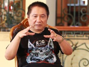 Profil Log Zhelebour, Produser Andal dan Raja Festival