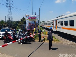 Perlintasan TKP KA Feeder Vs Mobil Akhirnya Dipasangi Palang Pintu