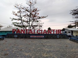 Disbudpar Prediksi Pengunjung Pantai Lebak Selatan Meningkat di Libur Nataru