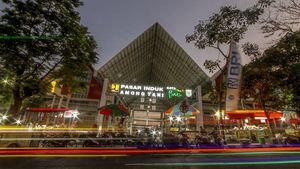 Melihat Pasar Induk Terbesar di Indonesia